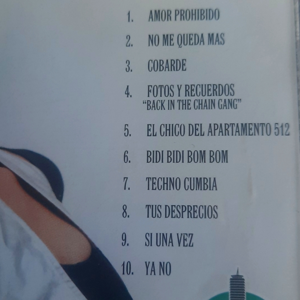 Selena CD - Picture 2 of 7